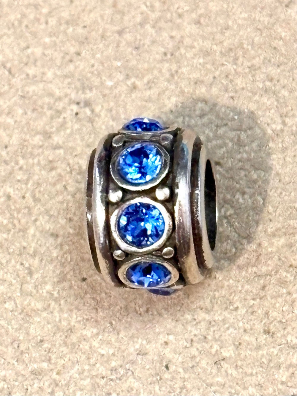 🆕Listing! Brighton Glam Spacer in Sapphire Round dark blue crystals Retired